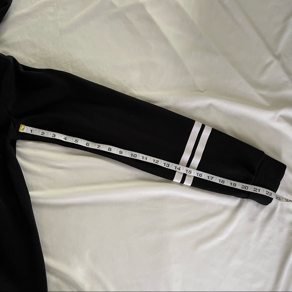 Harry Potter Lightning Pullover Hoodie - Picture 5 of 6